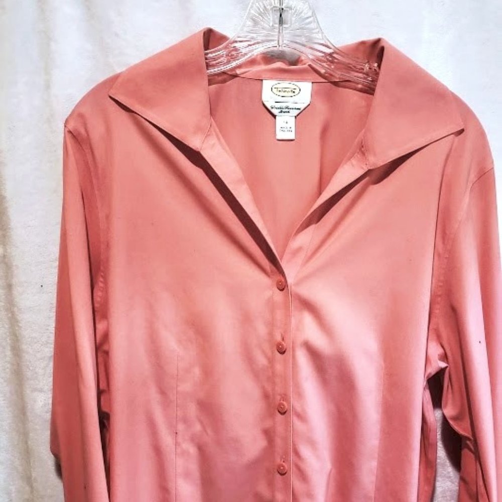 Talbots NWOT Pale Peach Long Sleeve Button Down Blouse Spread Collar